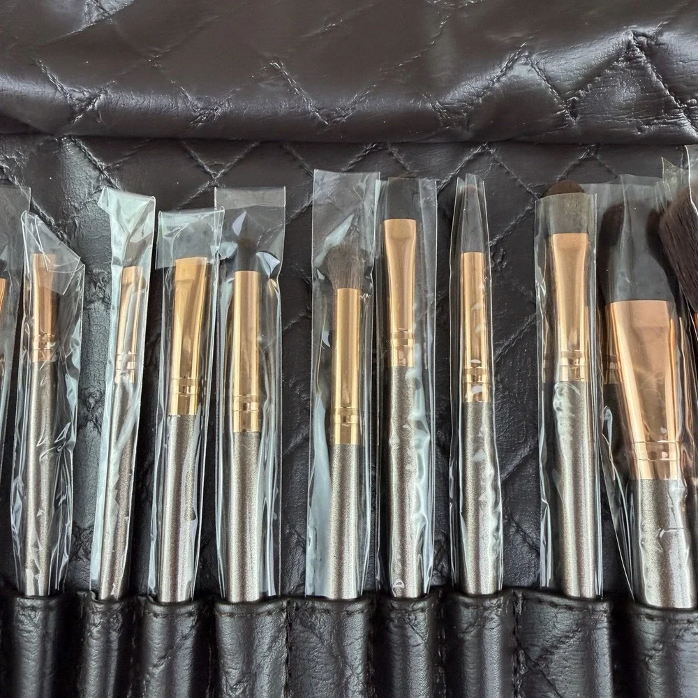 BH Cosmetics 15 Piece Makeup Brush Set w/ Brown Travel Case Rose Gold